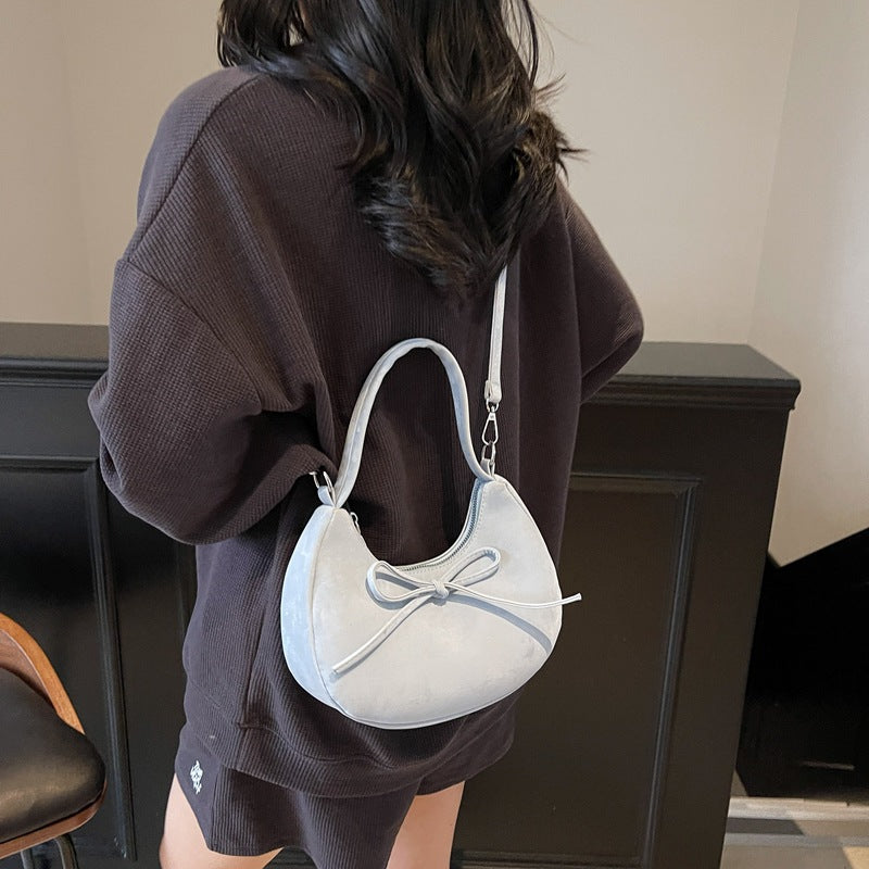 Design-forward Underarmshoulder Bag